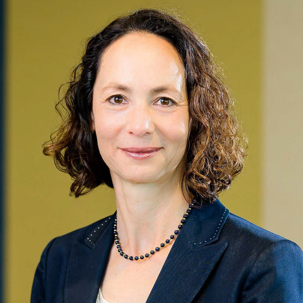 Clemens_Rosalie_headshot