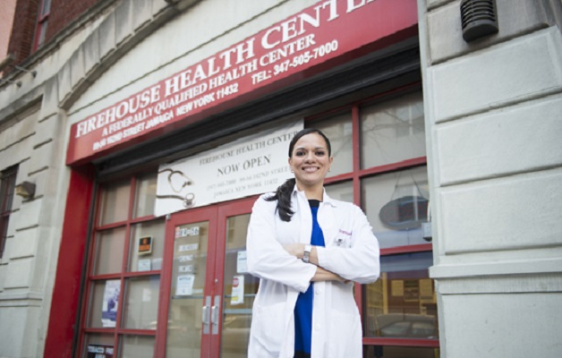 Diana Badillo, MD Headshot