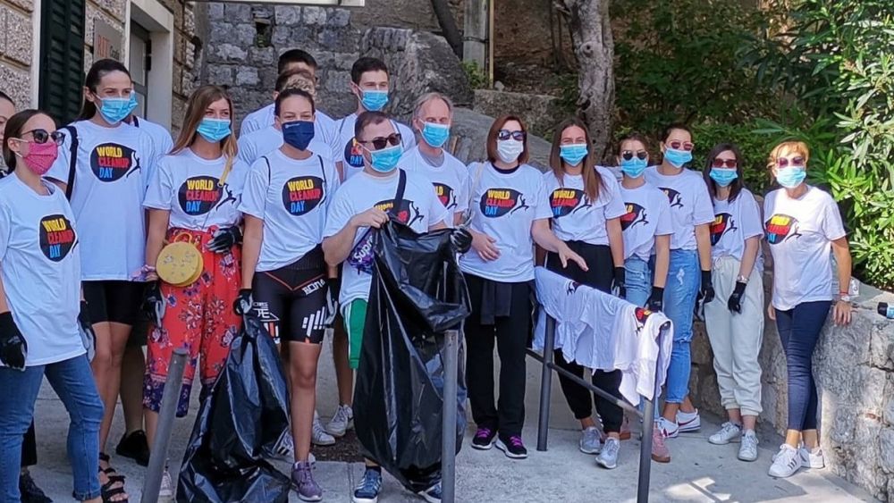 Students and faculty joining forces to mark the World Cleanup Day 2021