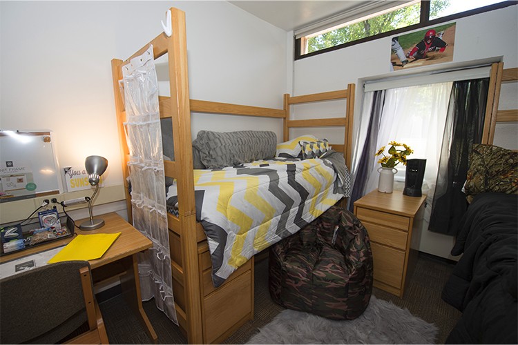Image of an RIT Housing room set up