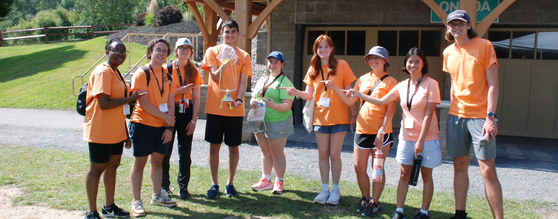 The winning egg drop group at Fall 2024 Orientation