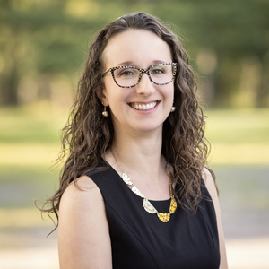 headshot of Joy Snyder